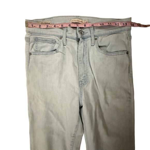 Levi’s ~ Women’s light wash Mile High Super Skinny Jeans ~ size 28/32 - Picture 10 of 12